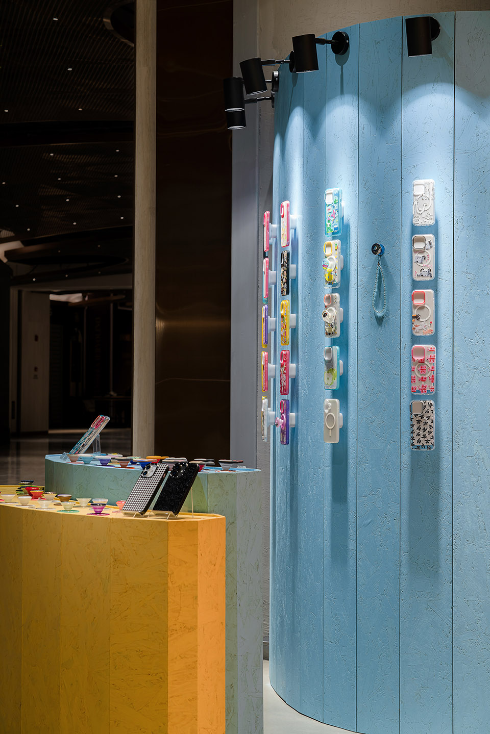 popsockets pop up store by tens atelier