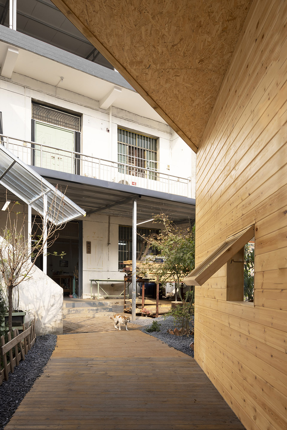 earth sign cafe by immediacy design and research office