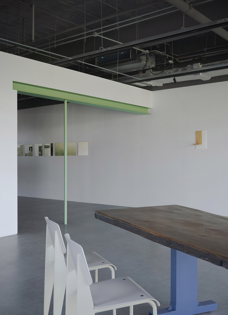 travlin stand by atelier siyu