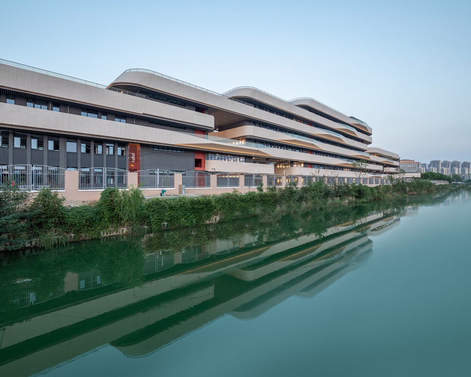 wuxi xinfang experimental middle school by cd design center nym