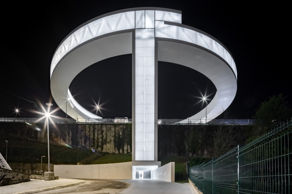 HALO by AM2 Arquitectos Arenas Asociados NOARQ