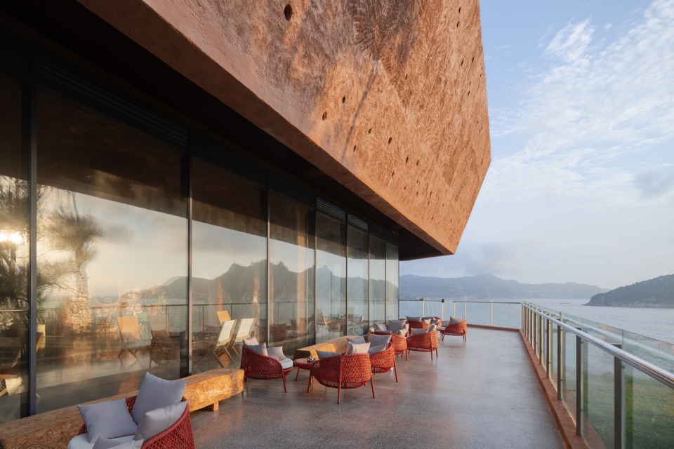 The Blue Insight Cave Space by Donghai No 1 Road by 3andwich Design Hewei Studio