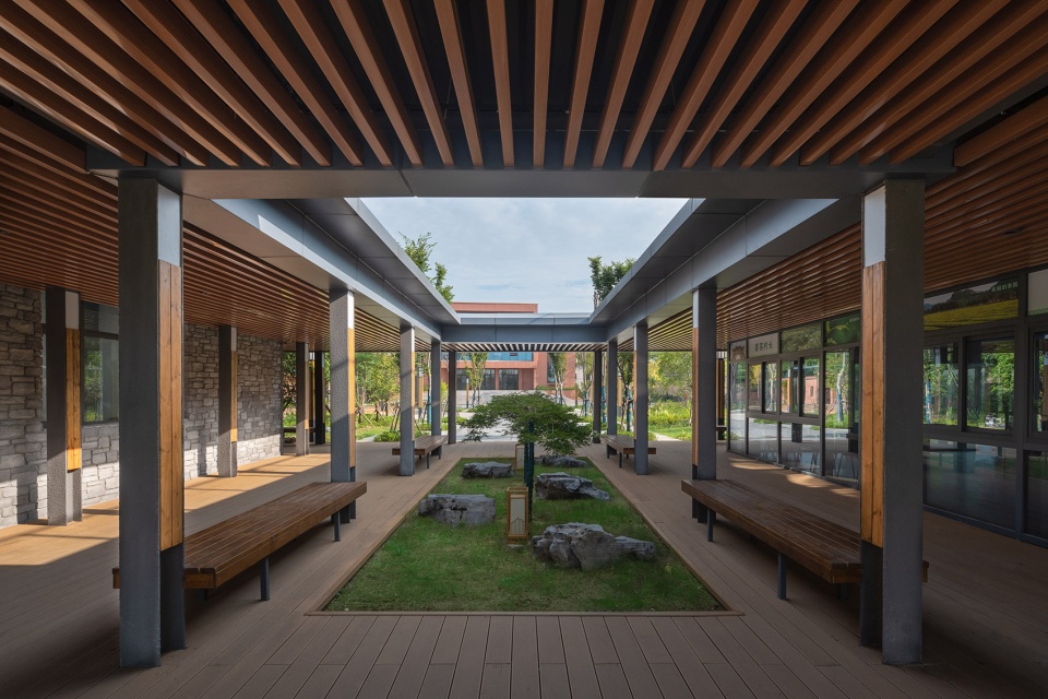 wuhan maomiao ji service center by adap