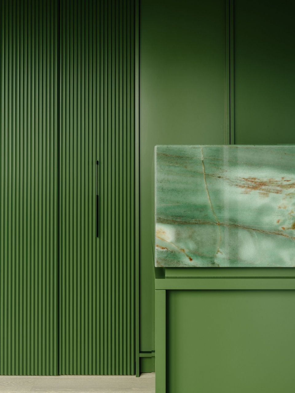 The Green Box by Ester Bruzkus Architekten