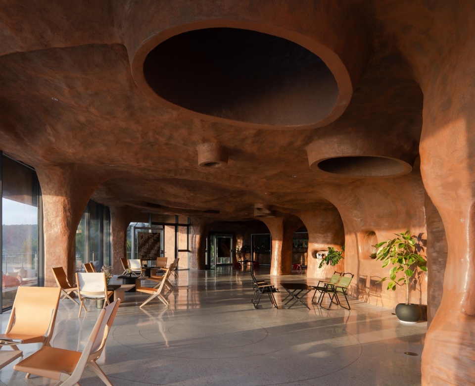 The Blue Insight Cave Space by Donghai No 1 Road by 3andwich Design Hewei Studio