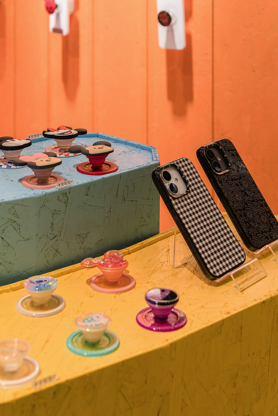 popsockets pop up store by tens atelier