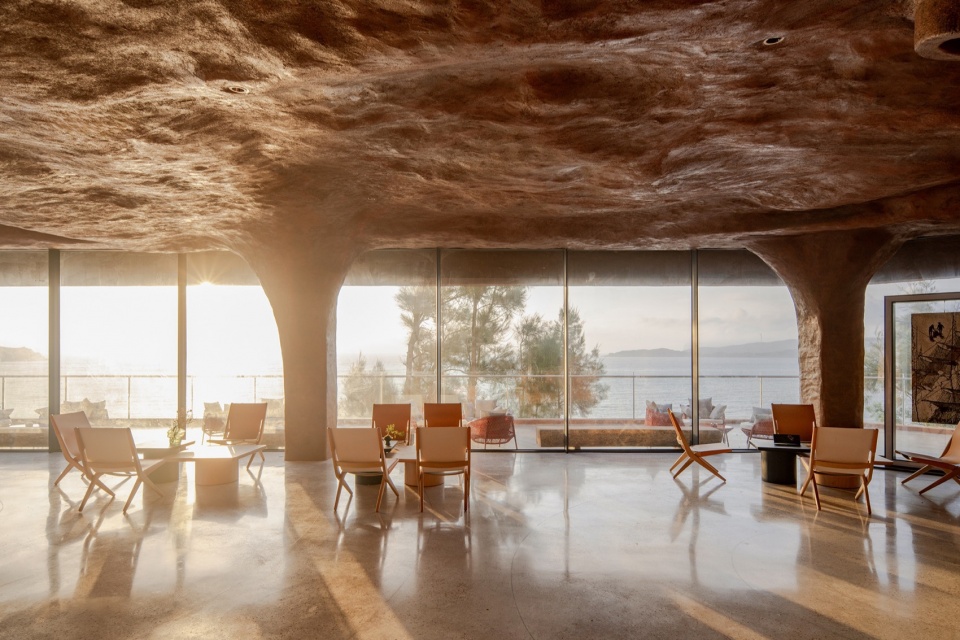 The Blue Insight Cave Space by Donghai No 1 Road by 3andwich Design Hewei Studio