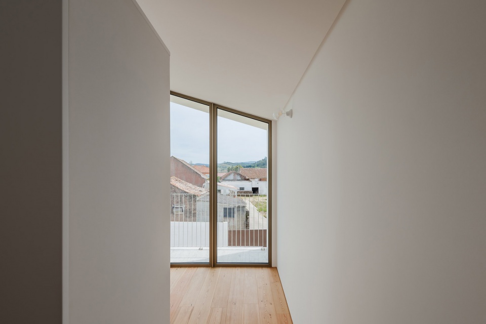patio iv house by volume architecture lisbon studio