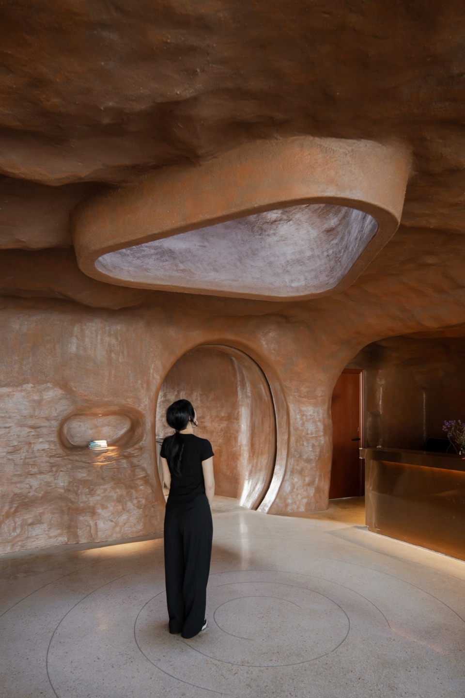 The Blue Insight Cave Space by Donghai No 1 Road by 3andwich Design Hewei Studio