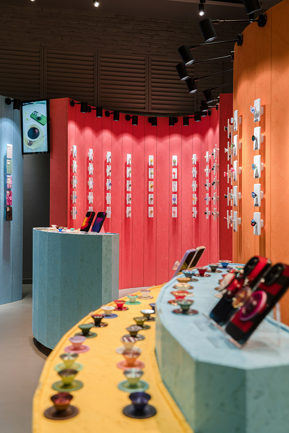 popsockets pop up store by tens atelier