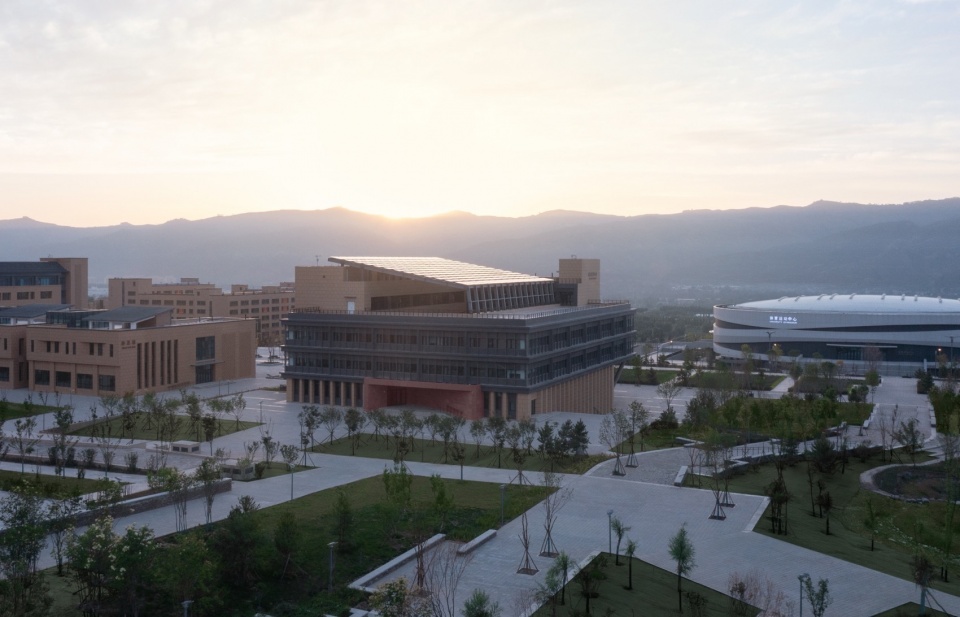 Qinghai Institute of Technology by THAD