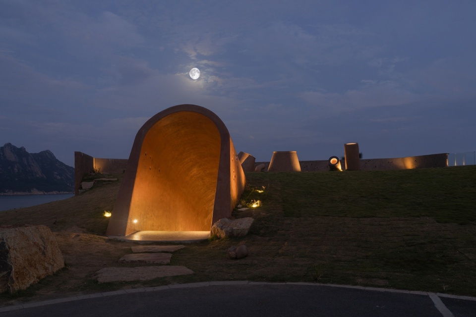 The Blue Insight Cave Space by Donghai No 1 Road by 3andwich Design Hewei Studio