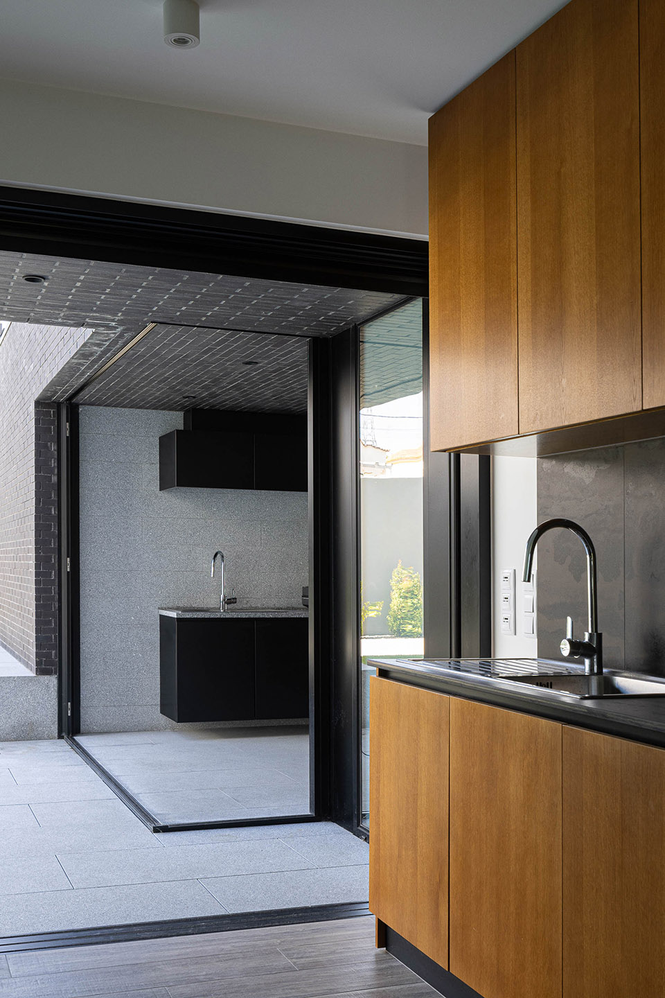 lblack house by m2 senos arquitectos