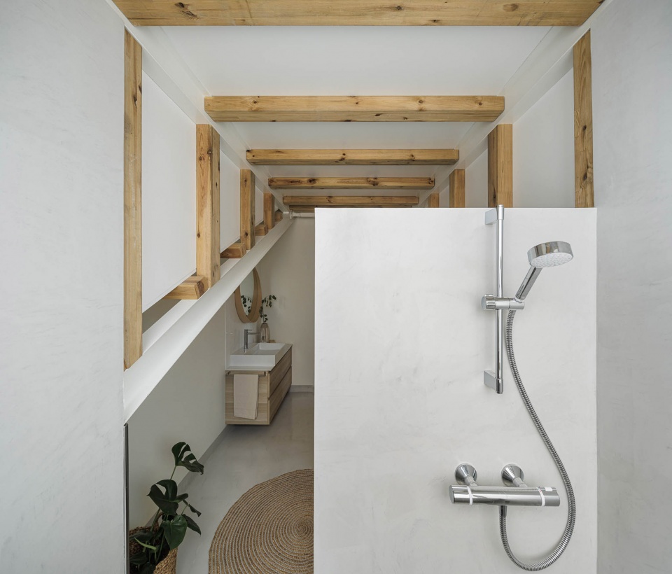 8th of may square mansards by tisem