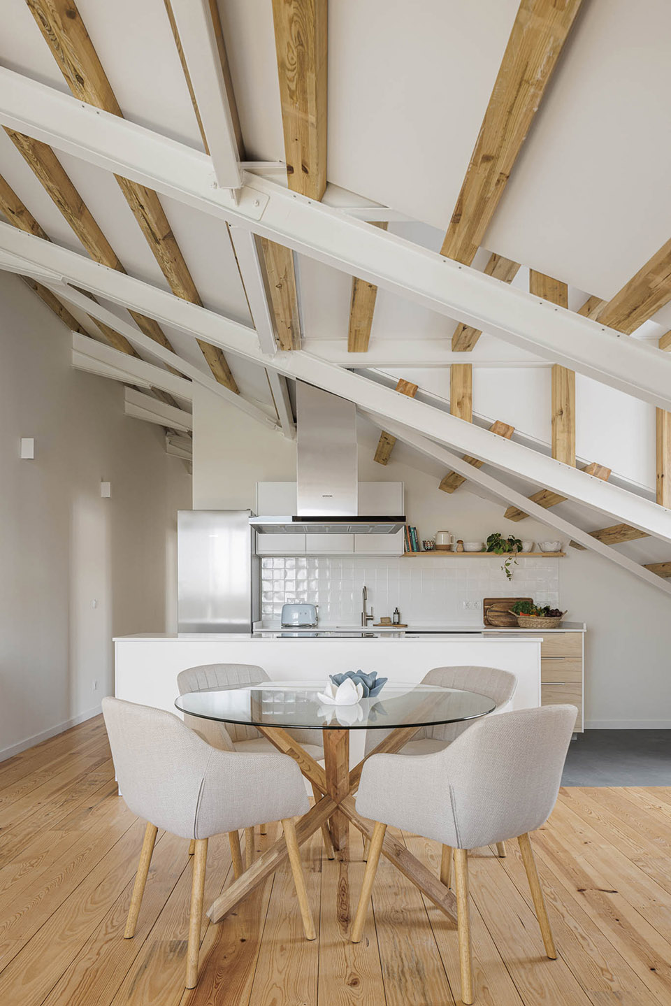 8th of may square mansards by tisem