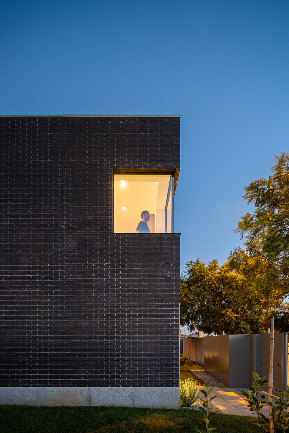 lblack house by m2 senos arquitectos