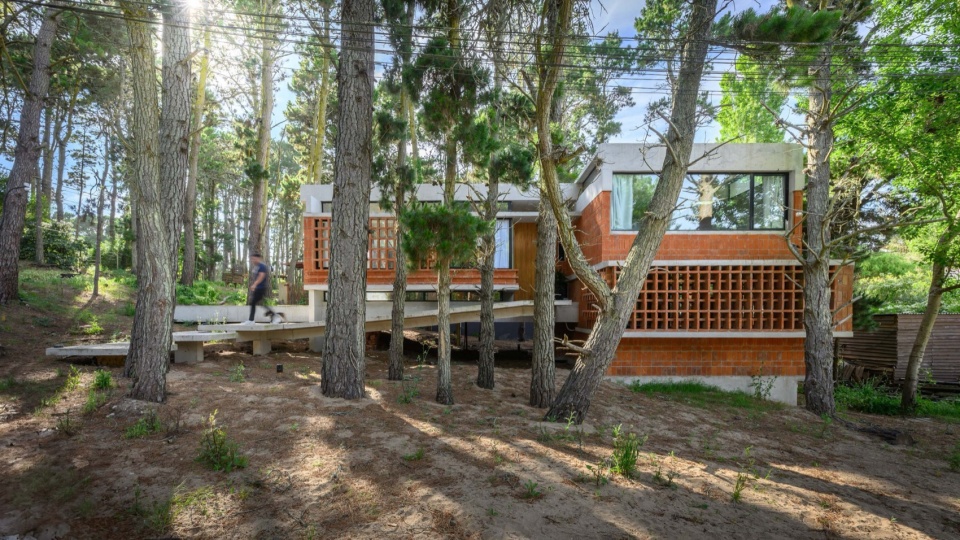 house in mar azul BARRIONUEVO VILLANUEVA ARCHITECTS