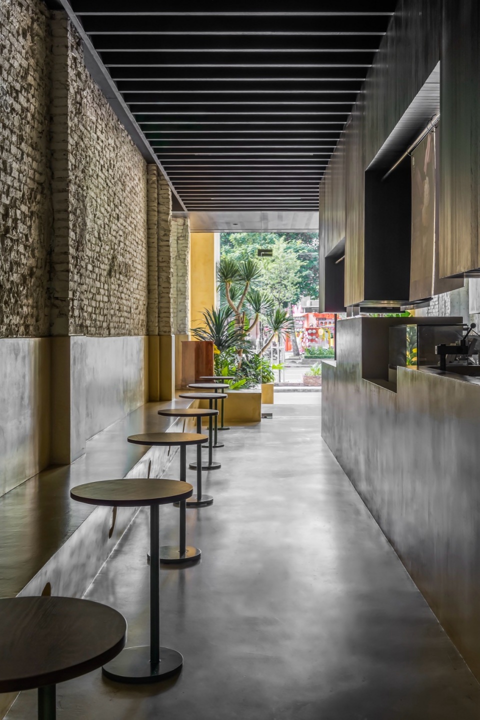 pct14 interior cafeA morico