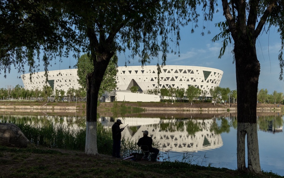 倒影叠翠 龙山河风景 版权：中国建筑设计研究院有限公司品筑工作室 feicheng civiv center