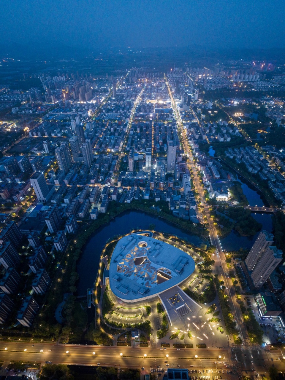 肥城地标 美好未来 版权：中国建筑设计研究院有限公司品筑工作室 feicheng civiv center