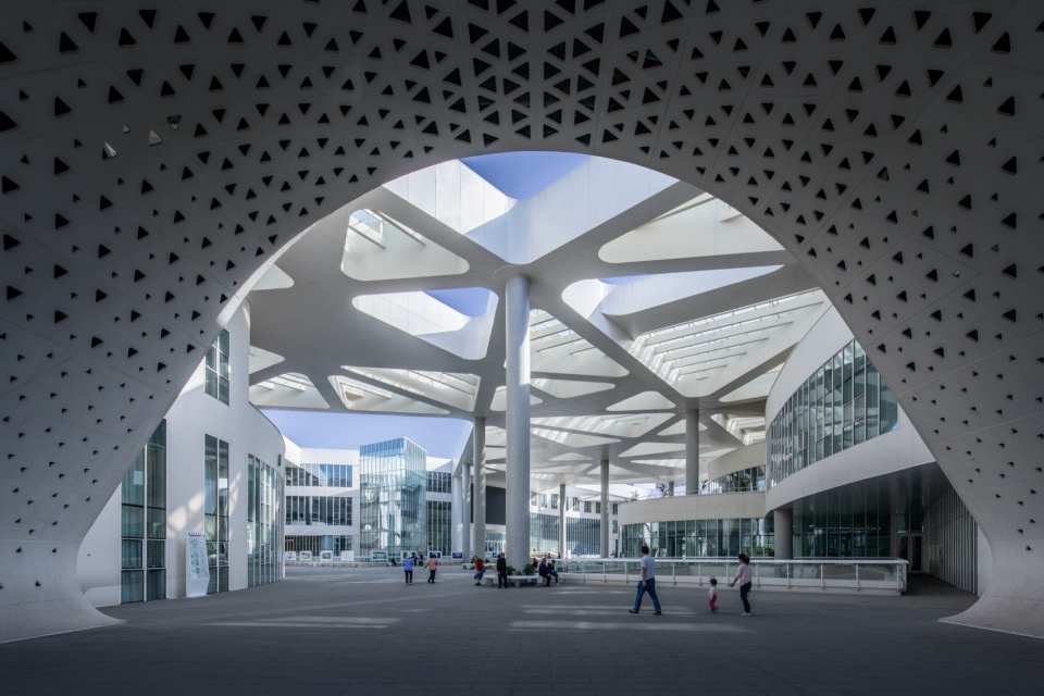 西北大拱门 版权：中国建筑设计研究院有限公司品筑工作室 feicheng civiv center
