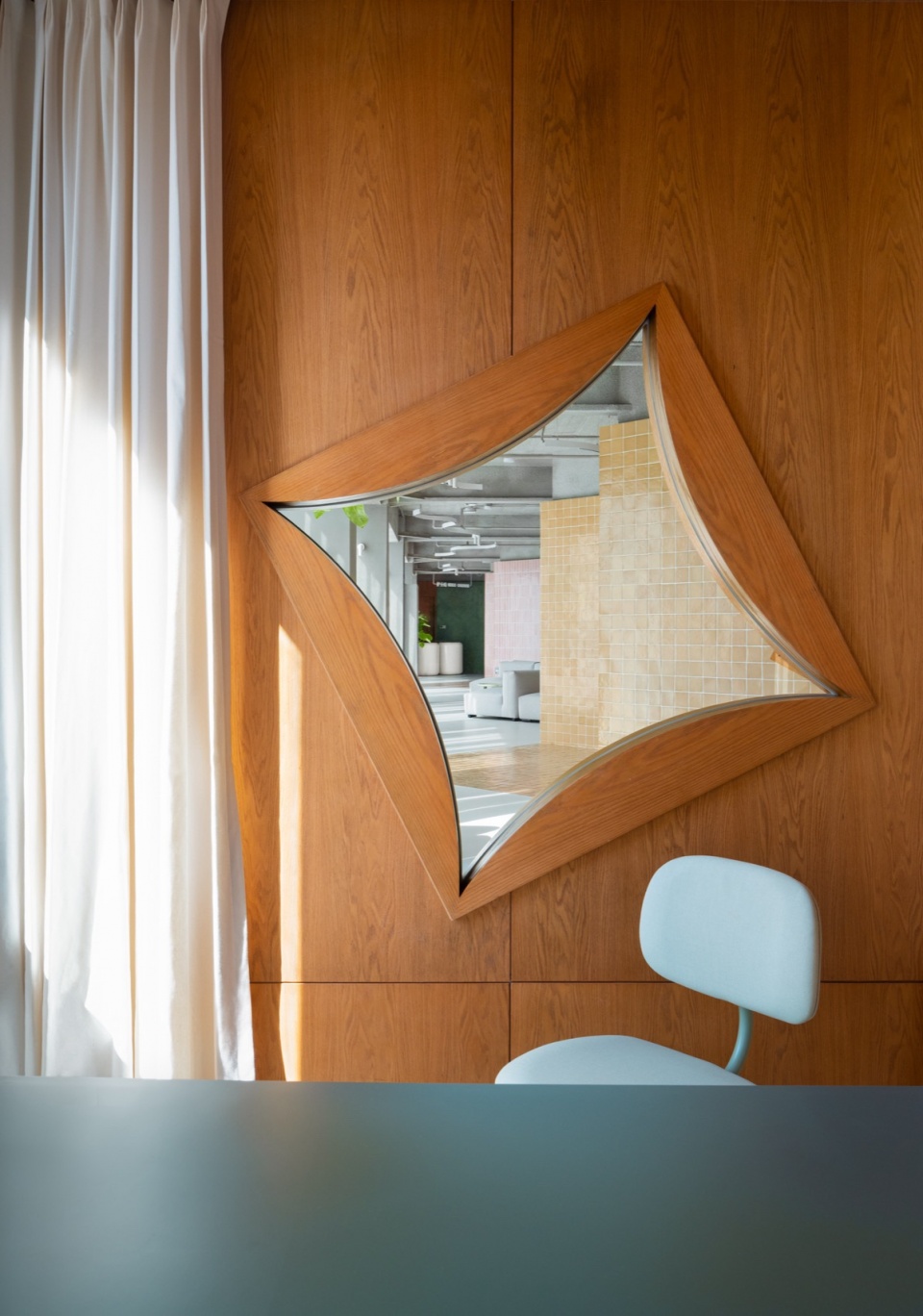 诹 Wan Qianshana clinic by studio yo u