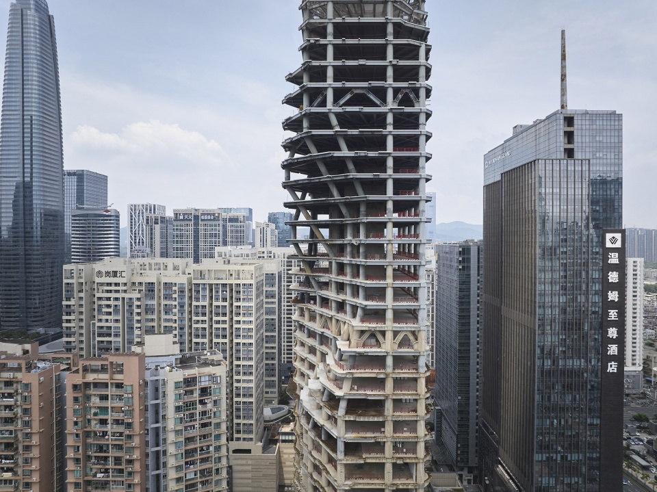 on site works at shenzhen institute of financial technology begin installing its sculptural facade