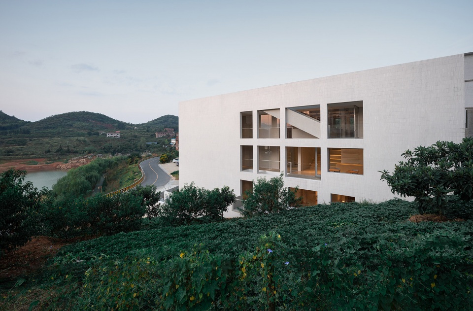 Begonia Inn China by atelier mearc