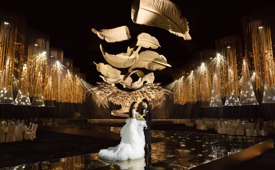 feather dancing by destiny wedding planner