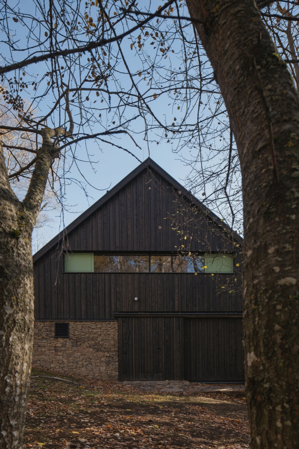 Cottage in sumava by Marketa Cajthamlova Architektonicka projekcni kancelar
