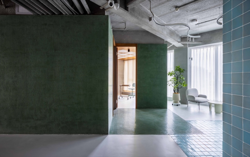 half.half .photographya clinic by studio yo u