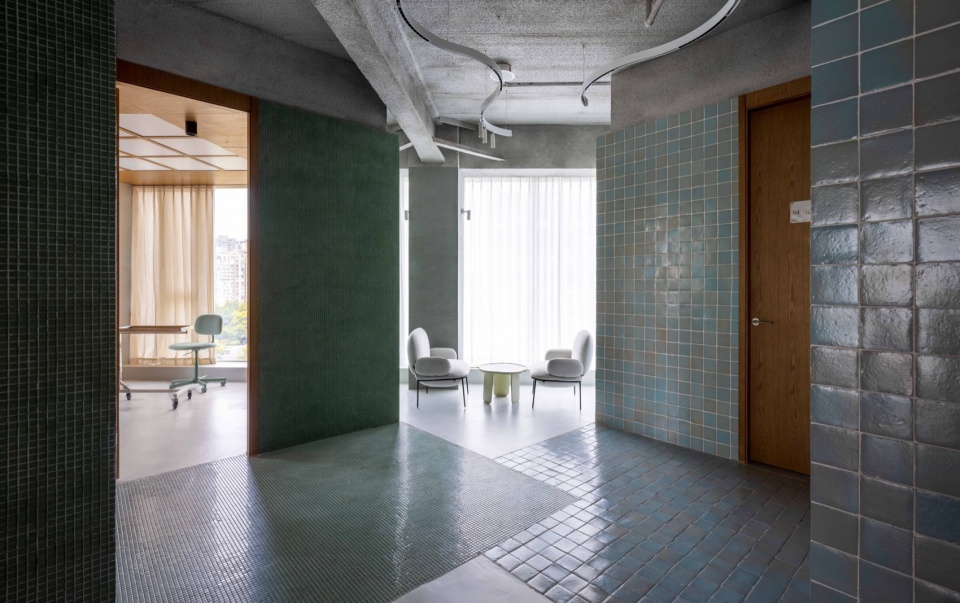 half.half .photographya clinic by studio yo u