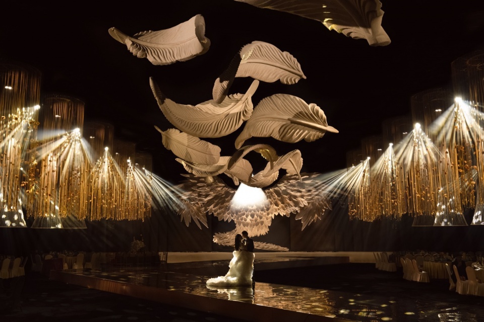 feather dancing by destiny wedding planner