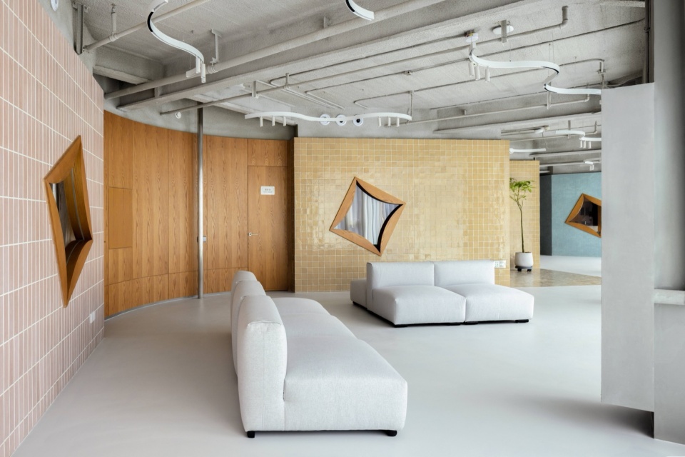 half.half .photographya clinic by studio yo u