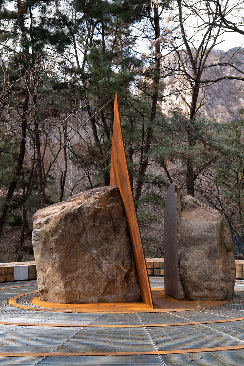 king kong monument by atelier scale