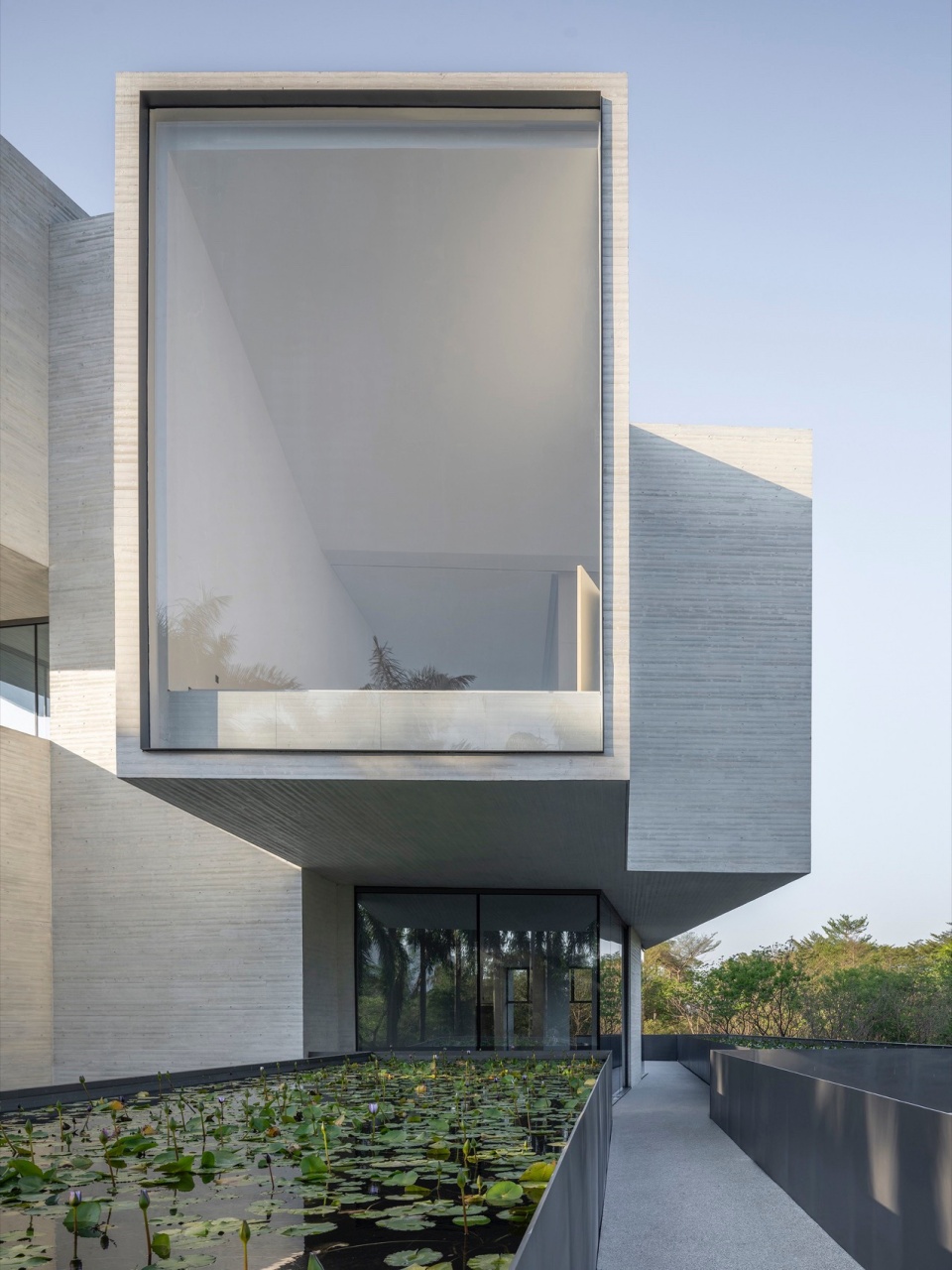 Shunde Yunlu Wetland Museum by Studio Link Arc