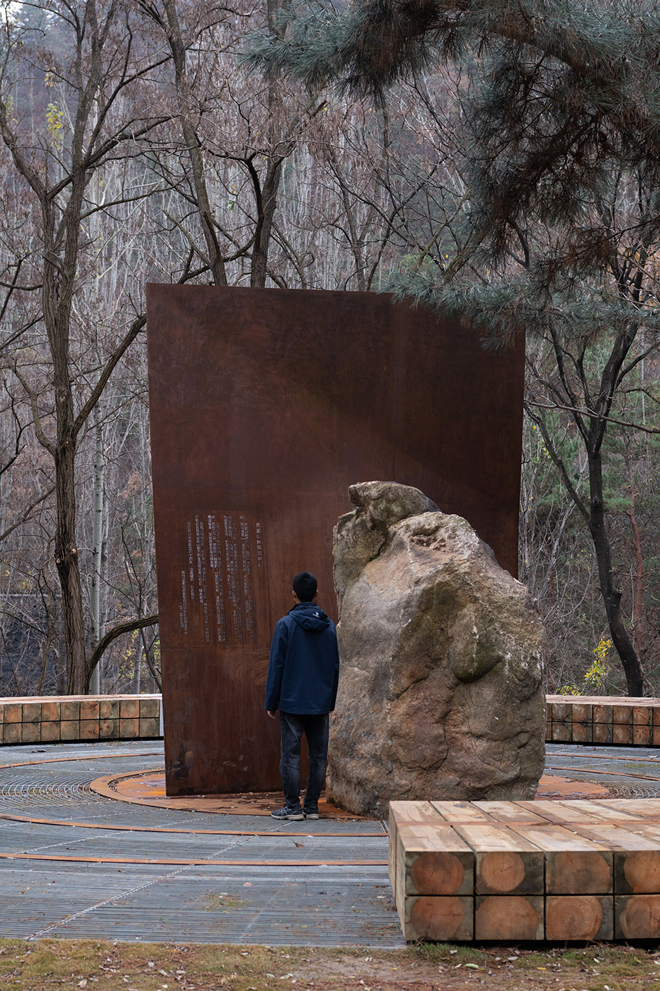 king kong monument by atelier scale