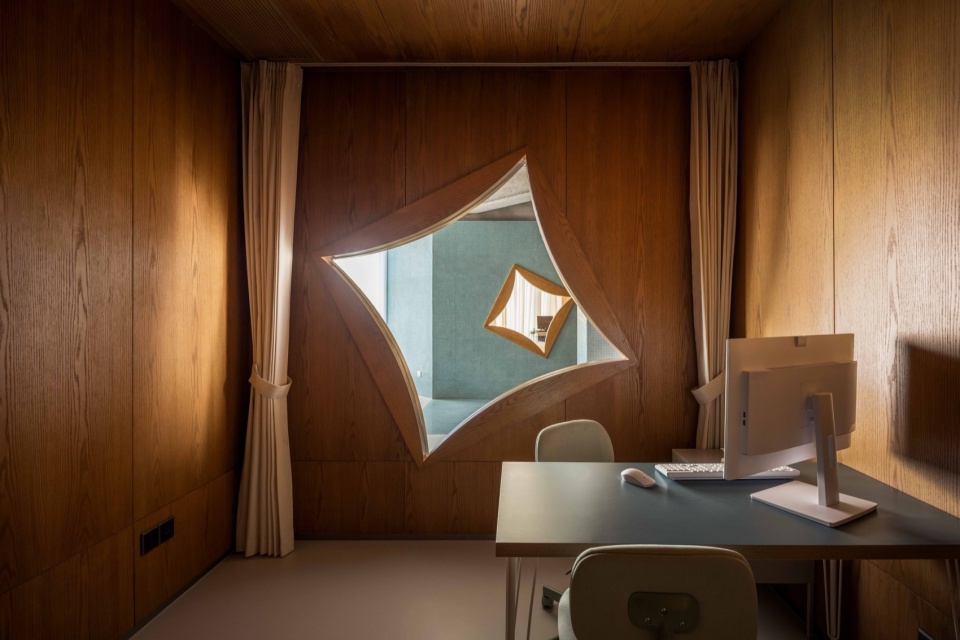 half.half .photographya clinic by studio yo u