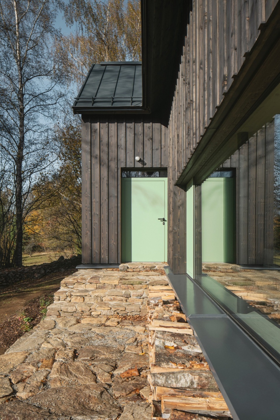 Cottage in sumava by Marketa Cajthamlova Architektonicka projekcni kancelar