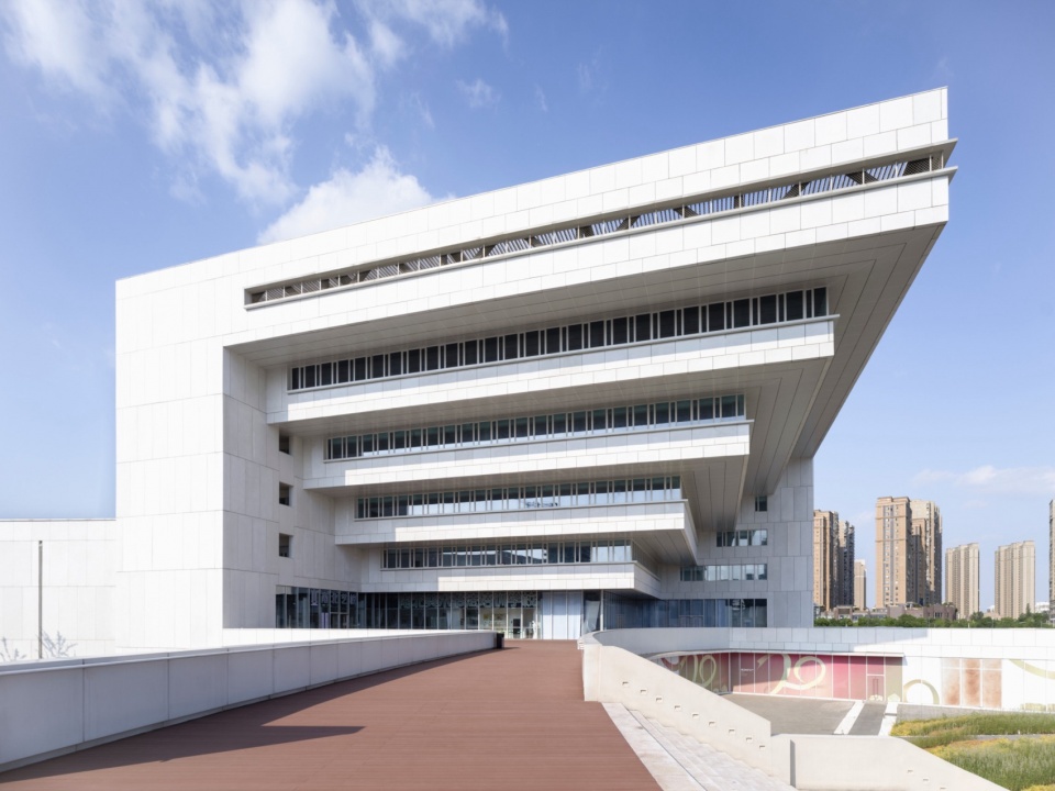 wuhan dongxihu cultural center by cadg daqiarchitects