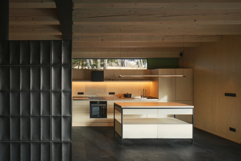 Cottage in sumava by Marketa Cajthamlova Architektonicka projekcni kancelar