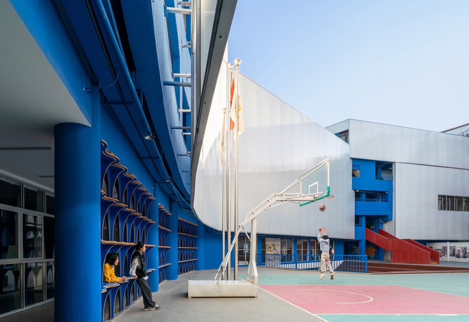 art school in blue white china by various associates