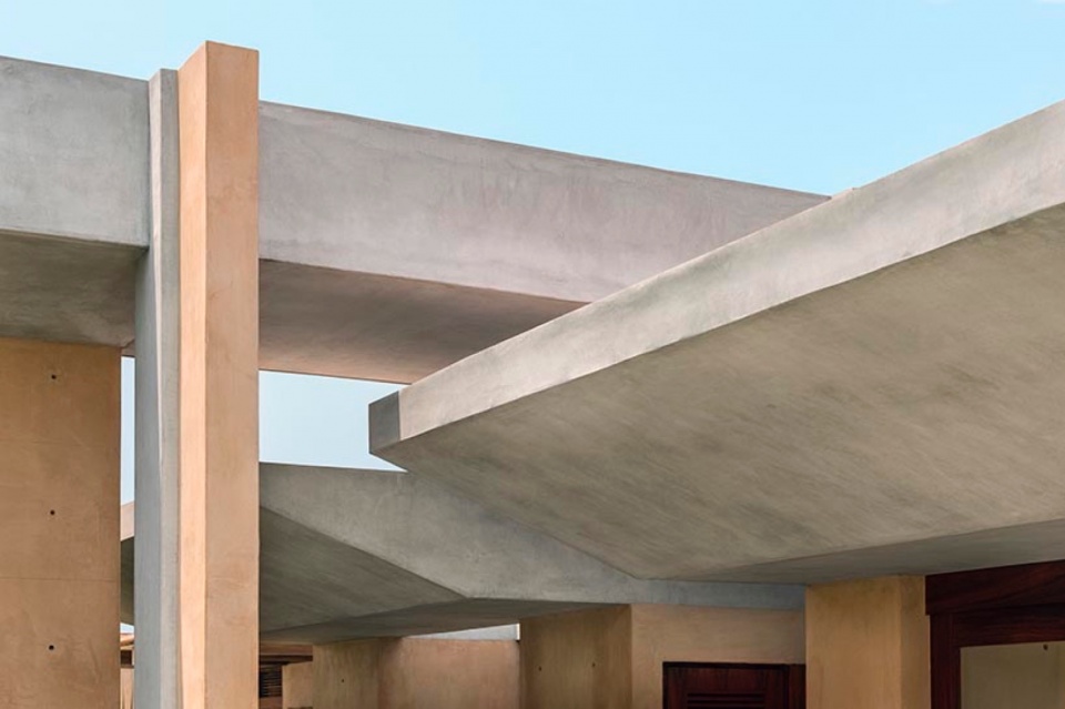 LYONS COMPLEX by CAAM Arquitectos