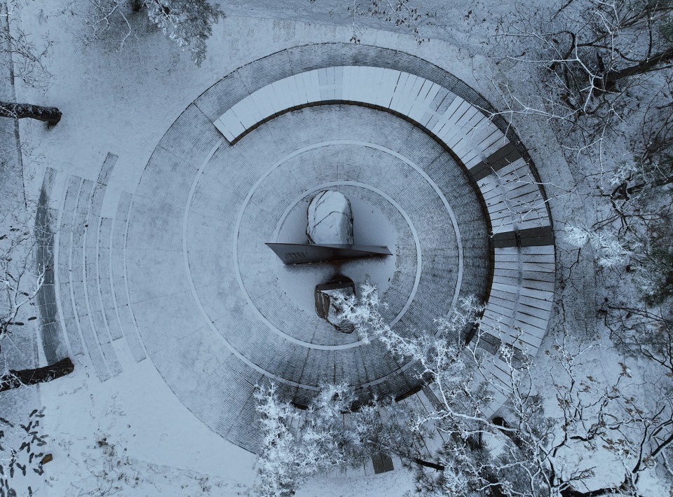 king kong monument by atelier scale