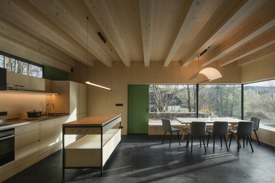 Cottage in sumava by Marketa Cajthamlova Architektonicka projekcni kancelar