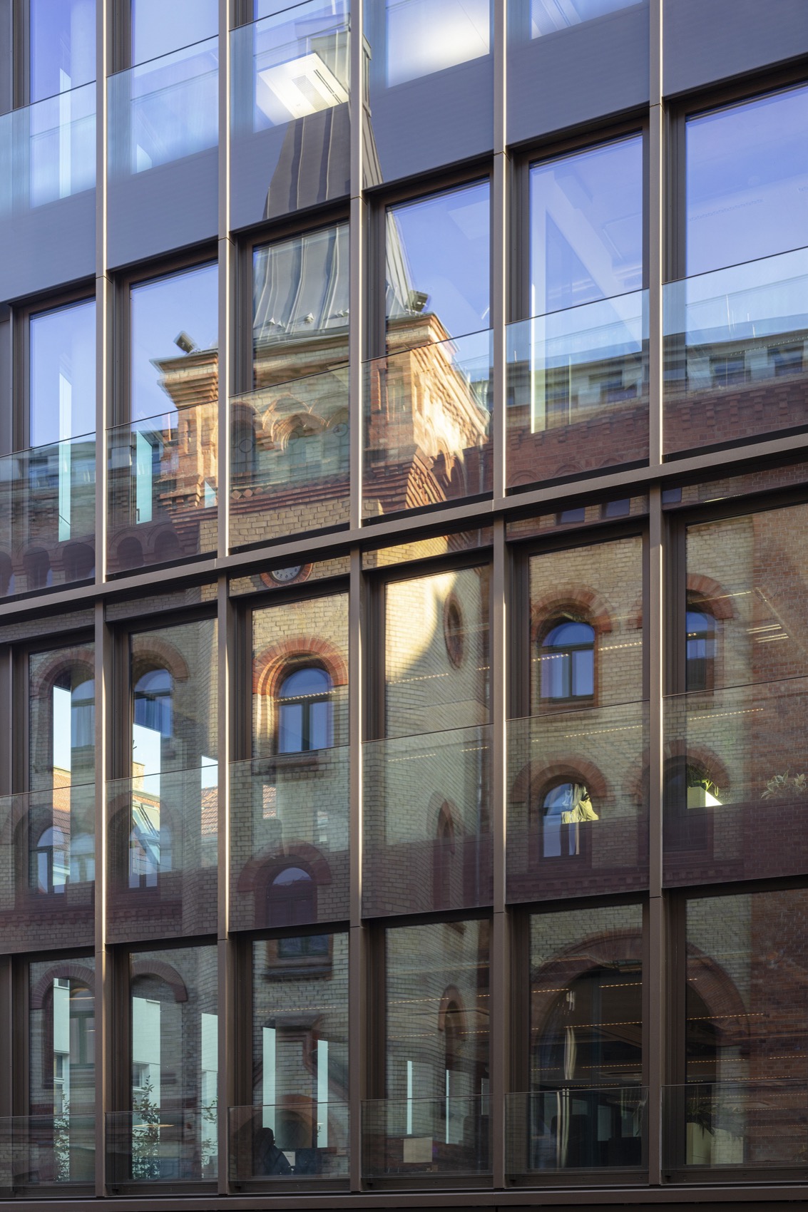 the sab office building by tchoban voss architekten
