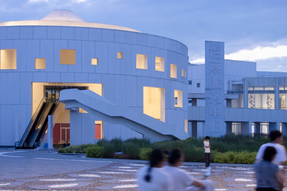 wuhan dongxihu cultural center by cadg daqiarchitects