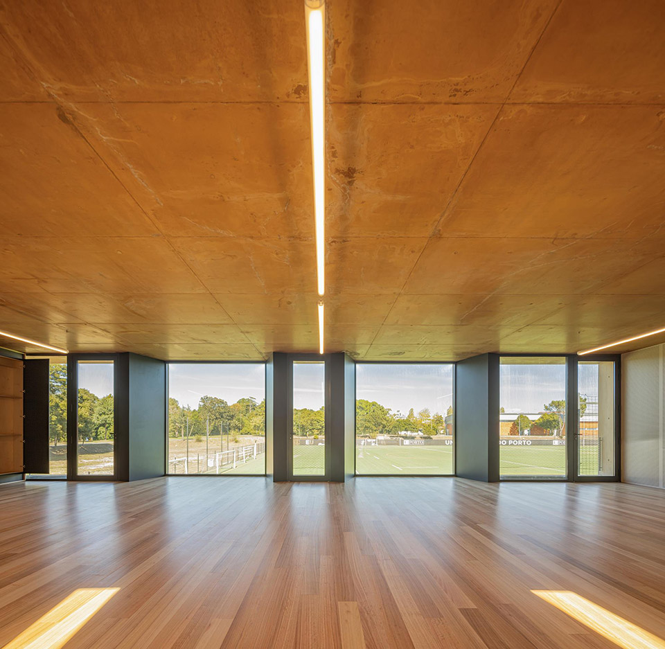 university stadium of porto by crea architects