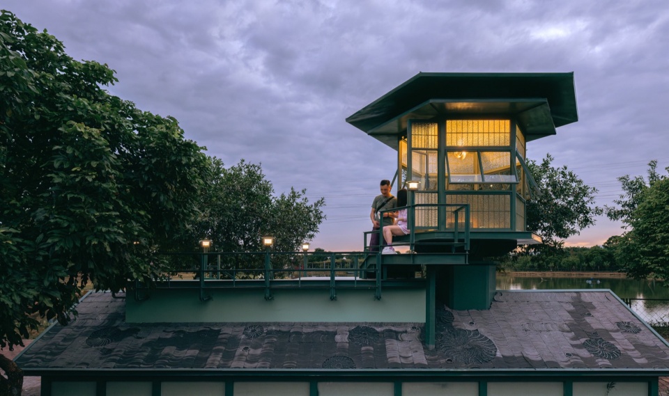 4 1夕阳将下,华灯初上 朱雨蒙 lighthouse of nature