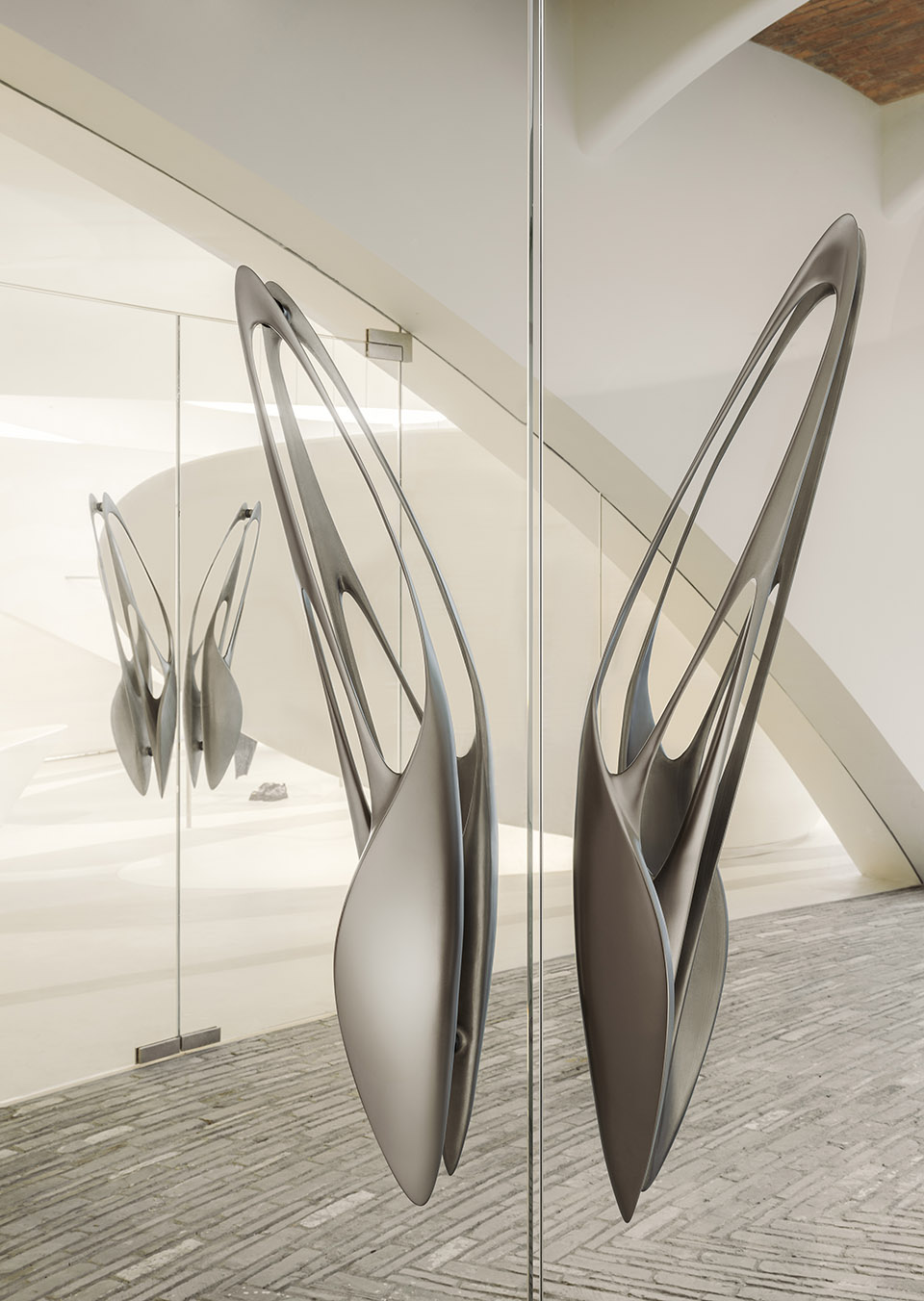 marisfrolg showroom opens in shenzhen by zaha hadid architects jfg